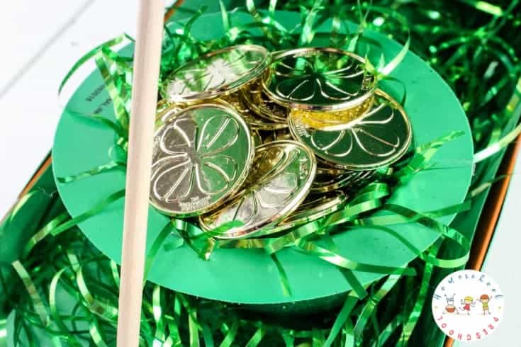 Your kids will have a blast trying to catch a leprechaun this St. Patrick's Day with a leprechaun trap they can build themselves!