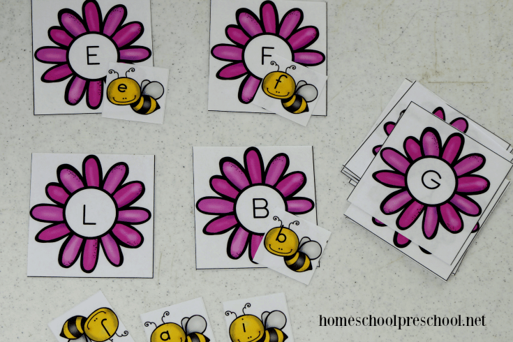 This preschool alphabet matching game is perfect for your spring activities! Your little learners will love helping each bee find its home! | homeschoolpreschool.net