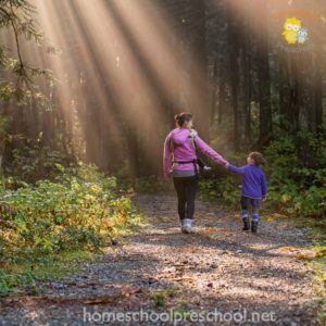 5 Tips to Enjoy Nature Hikes with Preschoolers
