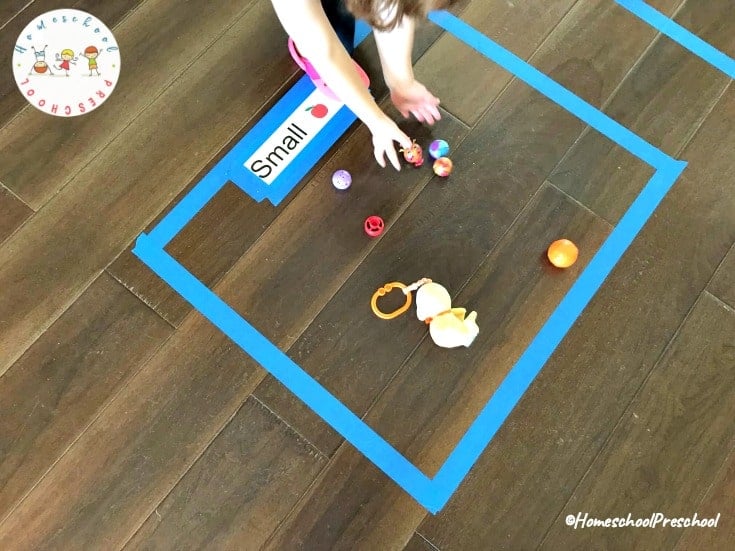 Tots and preschoolers will enjoy these fun preschool sorting activities! This is a great hands-on way for little ones to practice sorting by size! 