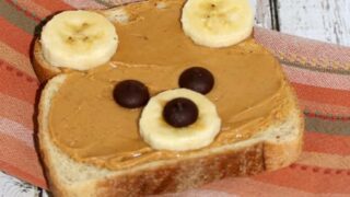 Teddy bear toast is a quick and easy breakfast or snack for preschoolers. Encourage your little ones to eat a healthy treat with toast that looks like a bear.