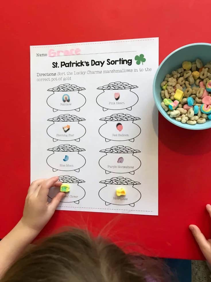 St. Patrick’s Day is right around the corner and there’s no better way to celebrate than a super fun preschool math activity! Kids will love sorting, counting, and graphing with Lucky Charms.