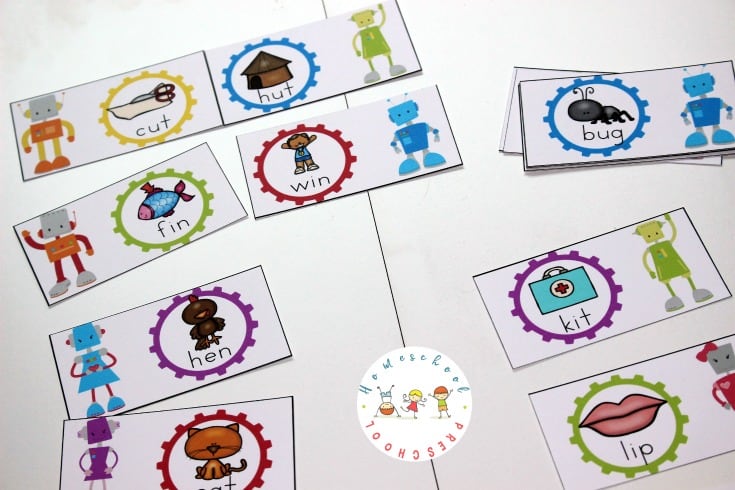 Preschool and kindergarten kiddos will enjoy matching rhymes with this free robot-themed rhyming words game for beginning readers!