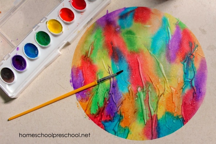 If you're looking for a fun Thanksgiving craft to do with your preschoolers, look no further! This water color turkey paper plate craft is so easy to make.