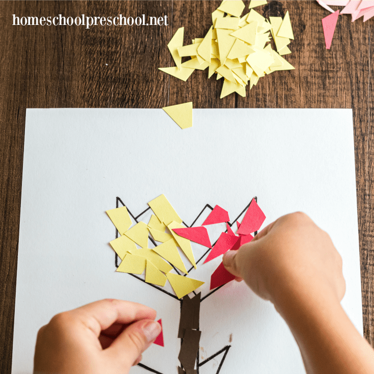 Paper mosaics are simple and easy crafts for kids of all ages. This paper mosaic flower craft is a great project for the spring and summer. 