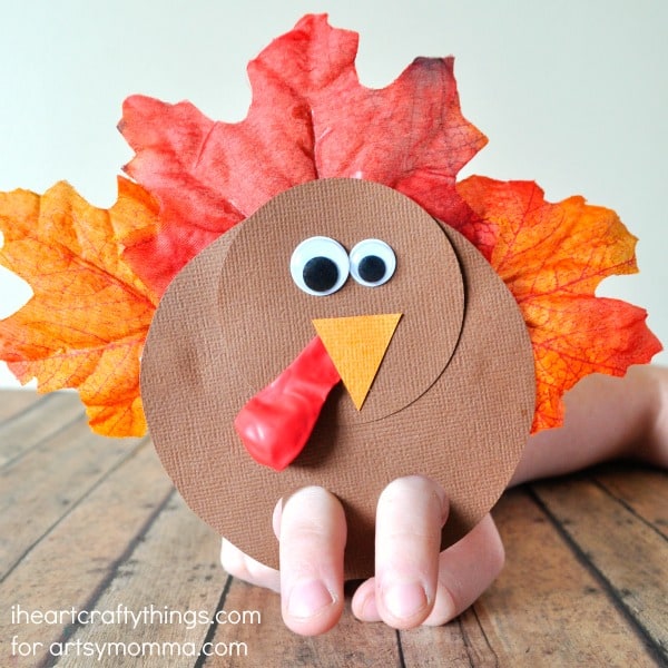 turkey-finger-puppets-5 Thanksgiving Crafts for Kids