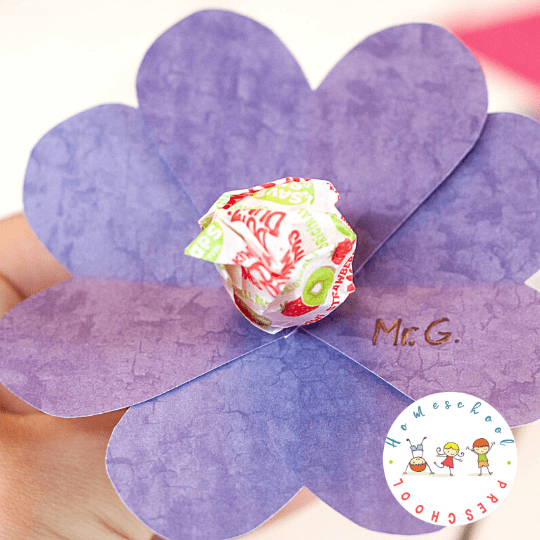 valentine-heart-craft-lollipop Valentine Card Craft for Preschoolers
