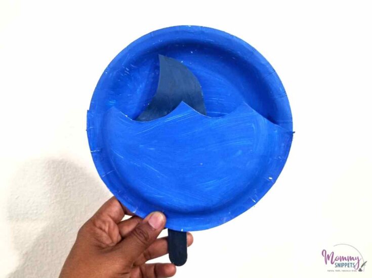 Paper-Plate-Shark-Craft-One-of-the-Easiest-Shark-Crafts-20-735x551 Rainy Day Crafts