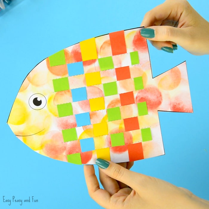 Fish-Paper-Weaving-Craf-for-Kids Paper Weaving Animals