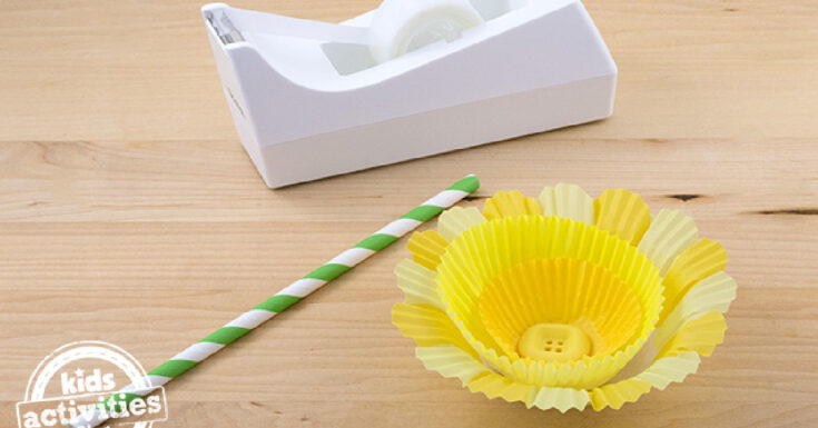 cupcake-liner-daffodil-craft-1-735x385 Mother's Day Crafts with Cupcake Liners