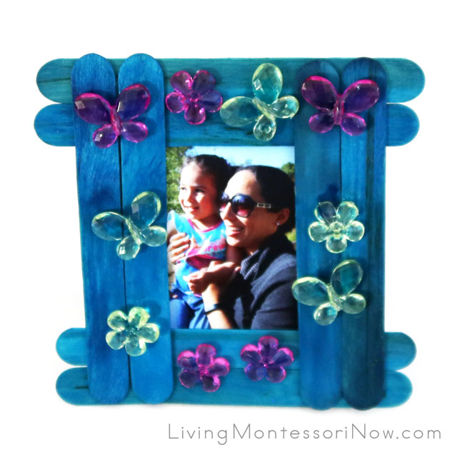 Craft-Stick-Photo-Frame-Gift-for-Mothers-Day Mothers Day Crafts Kids Can Make for Mom