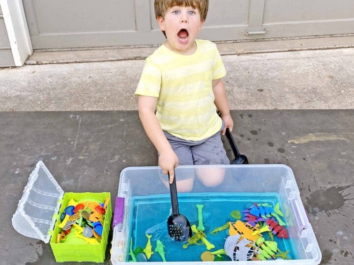 Image for Scoop the Sea Water Sensory Play