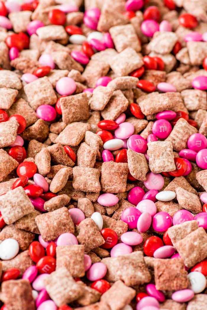 red-velvet-puppy-chow-2-1200-700x1048-1 Valentines Day Snack Ideas